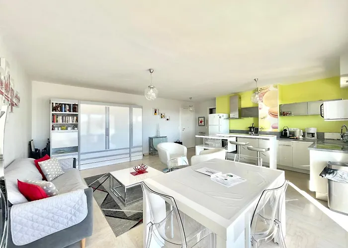Petit Juas By Welcome To Cannes